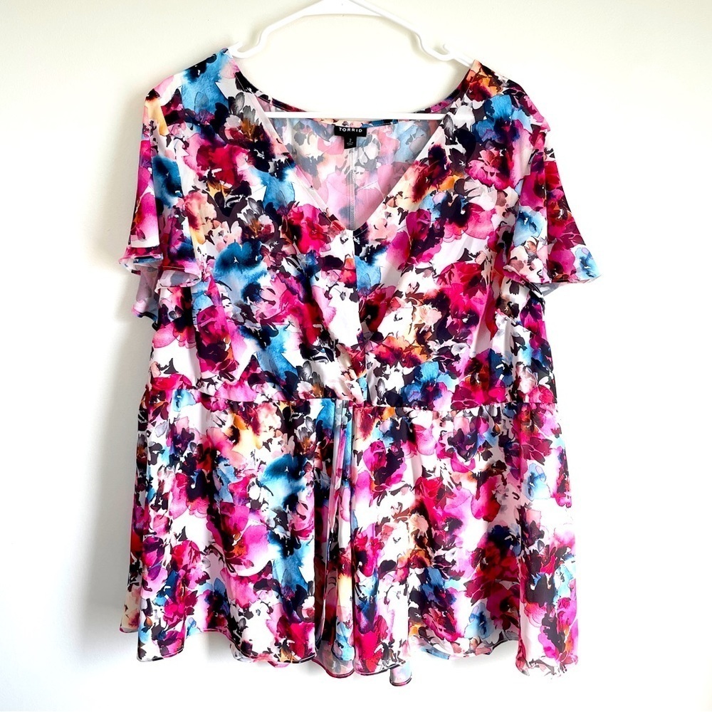 Torrid floral v-neck blouse